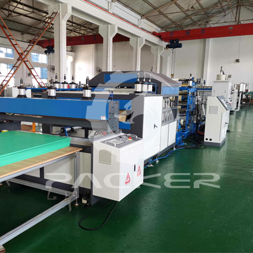 O equipamento de produção de painéis sólidos de PVC está em alta demanda atualmente?